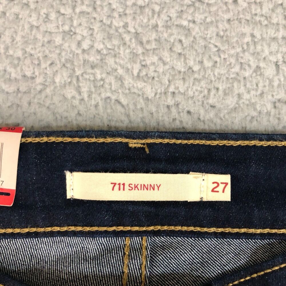 Levi Jeans Women 27x30 Blue Minimalist Preppy Denim 711 Skinny Dark Wash Classic - Picture 4 of 10
